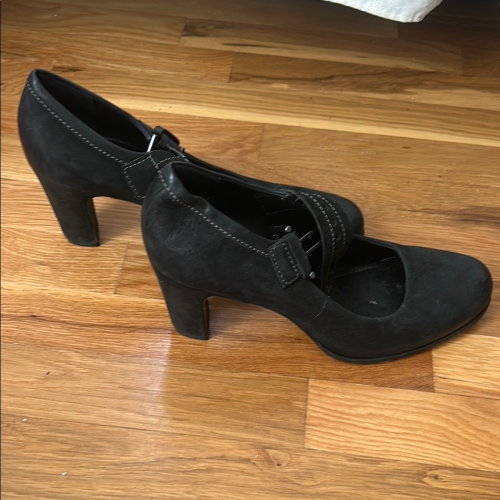 Ecco Black Heels with Chunky Block Heel